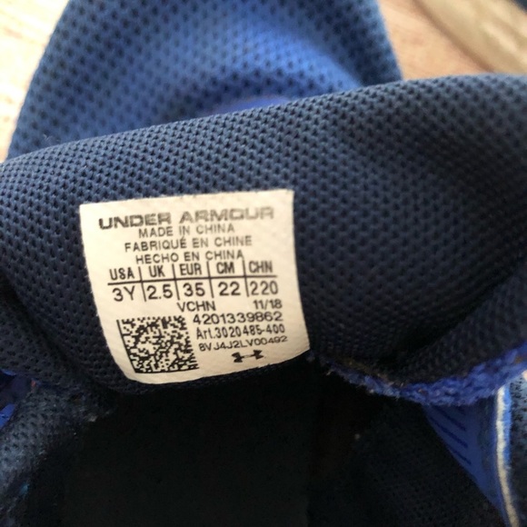 Under Armour Surge Sneaker 3Y - Picture 5 of 5